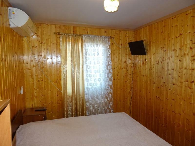 Guesthouse On Zheleznodorozhnaya Suchumi Zewnętrze zdjęcie